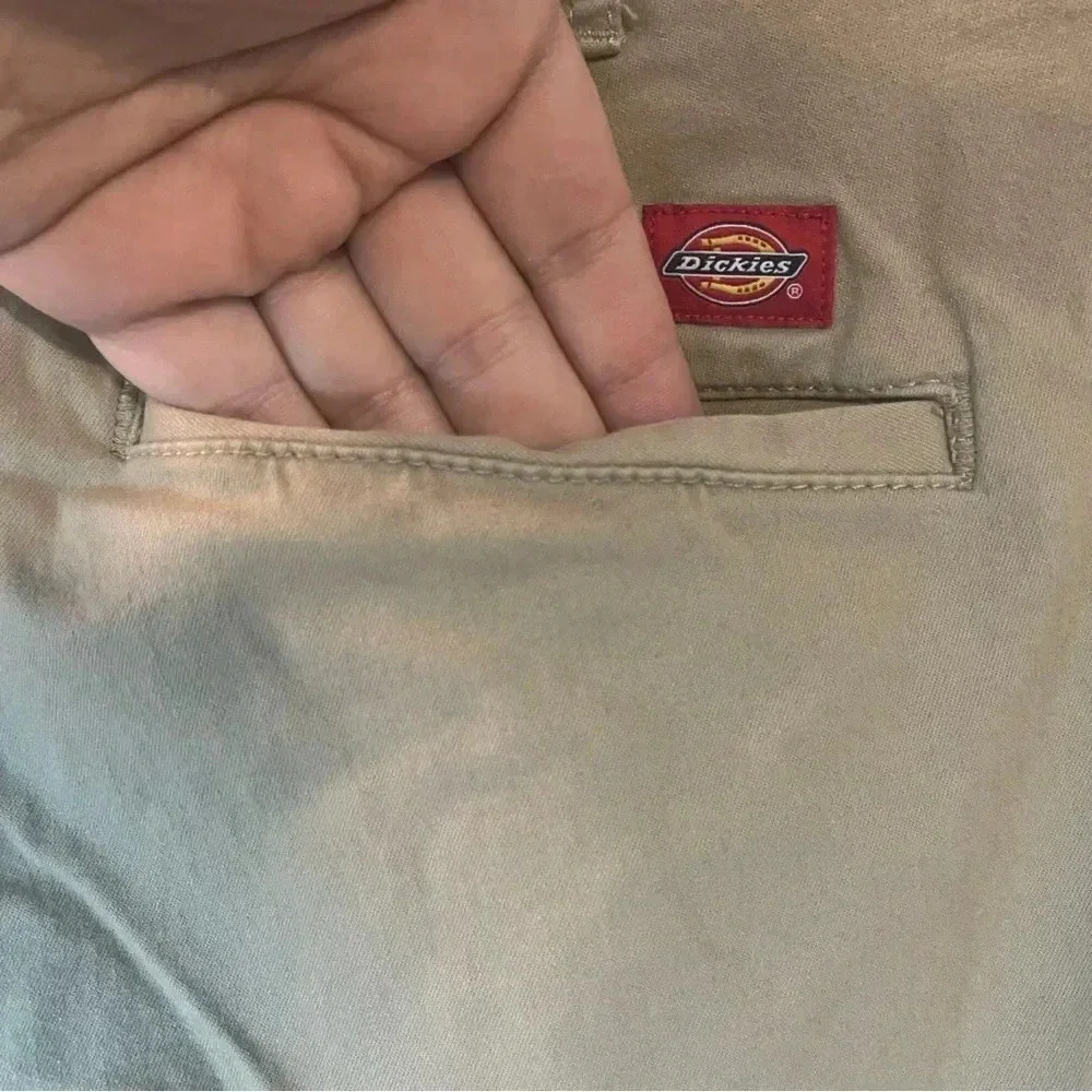 Dickies Crafted for Women slim fit khaki bootcut pants women’s size 18 short